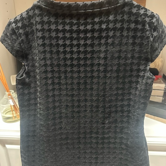 Ann Taylor Black Fitted Houndstooth Top - Picture 8 of 8